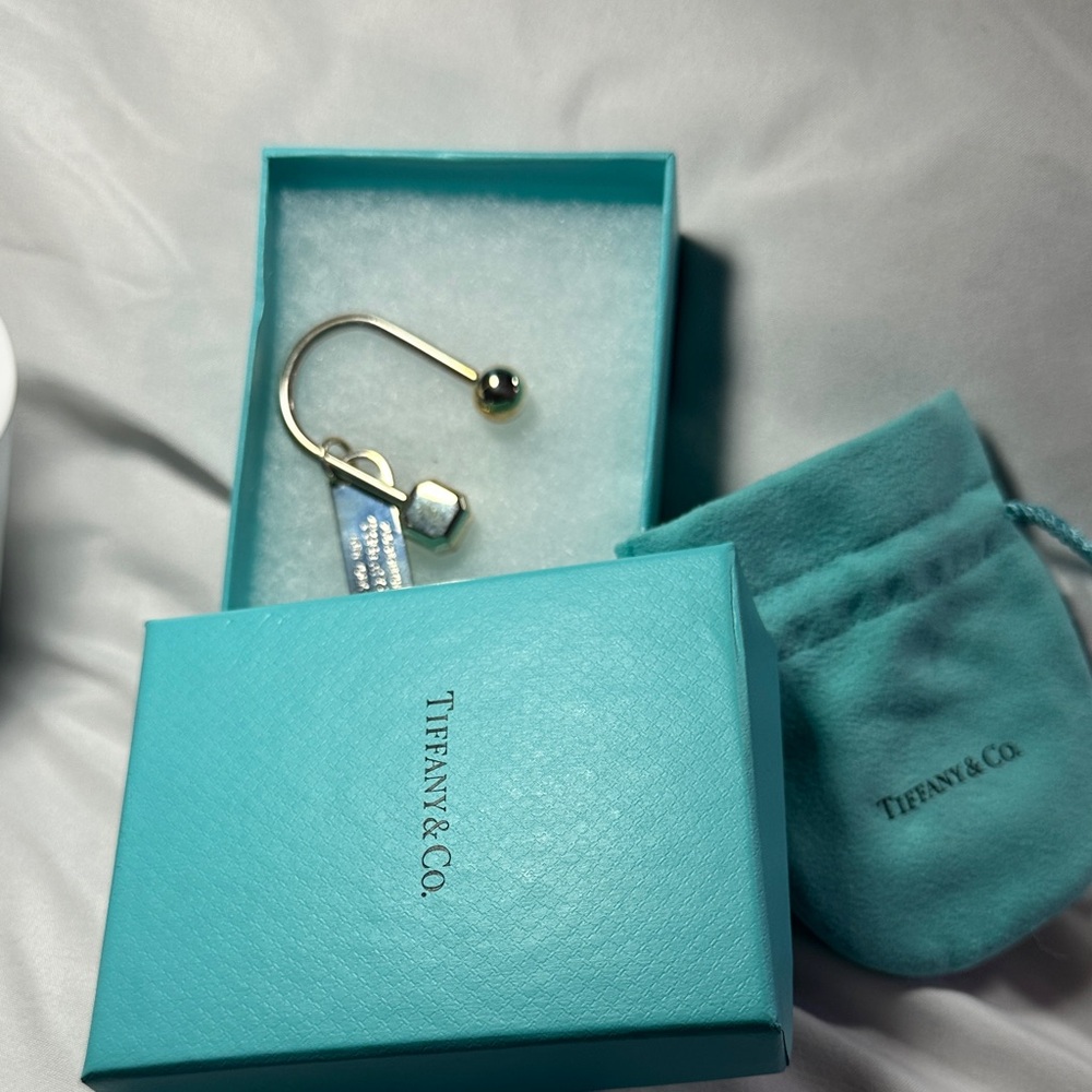 Tiffany & Co. Silver Rectangular Tag Key Ring - Picture 3 of 4
